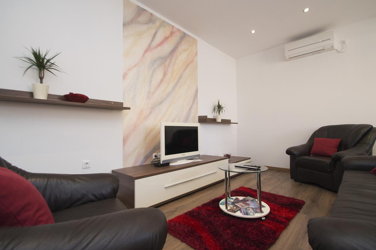 Fantasy Apartment กอร์จูลา ภายนอก รูปภาพ