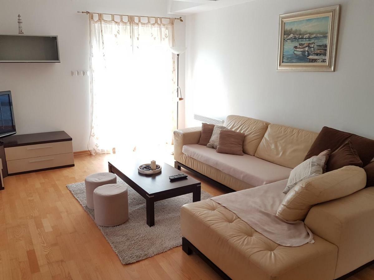 Fantasy Apartment กอร์จูลา ภายนอก รูปภาพ