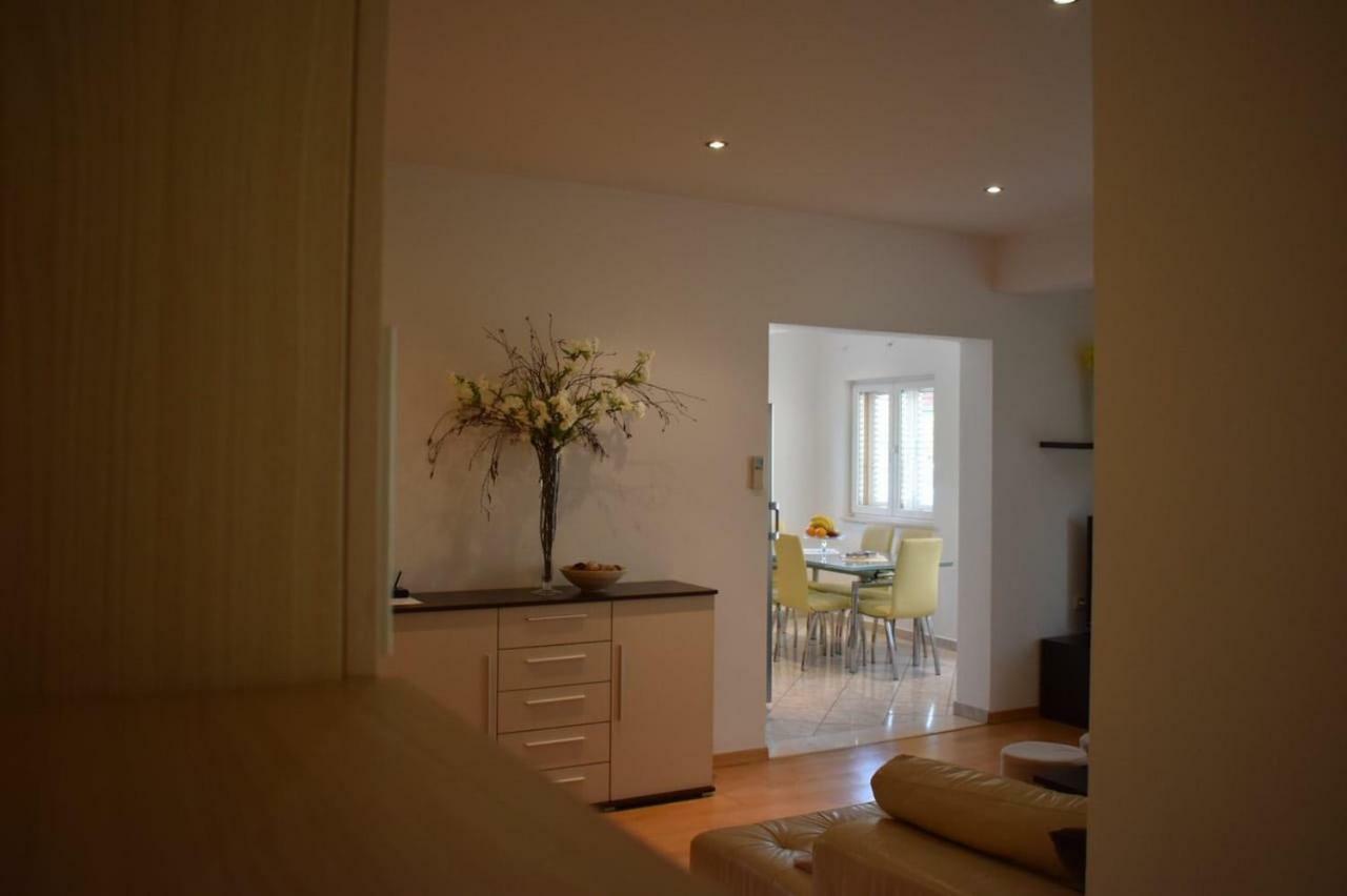 Fantasy Apartment กอร์จูลา ภายนอก รูปภาพ